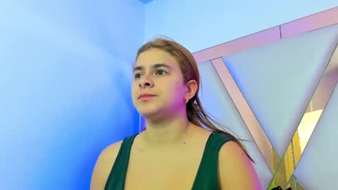 Snapshot of alicecruuz chatting on June 14, 4:09 pm AliceCruz online show from June 14, 4:09 pm