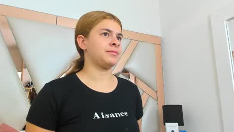 AliceCruz online show from June 18, 5:17 pm