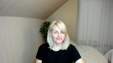 Alicee online show from January 4, 5:05 pm