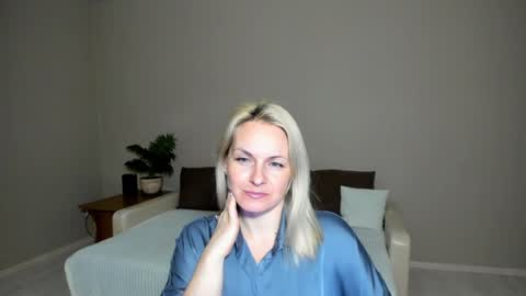 Alicee online show from January 31, 7:40 pm