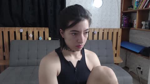 alicee_logan_ online show from December 5, 3:04 am