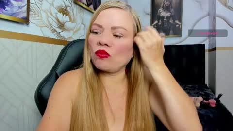alicee online show from June 26, 8:13 pm