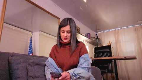 Aleja  online show from October 11, 11:20 am