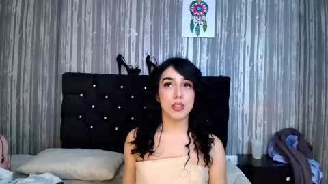 alicee_moonn online show from December 19, 12:17 am