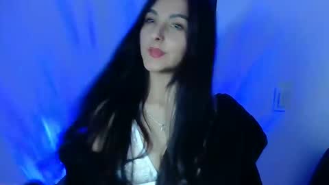 Snapshot of alicee_roos chatting on January 10, 9:53 pm Alice online show from January 10, 9:53 pm