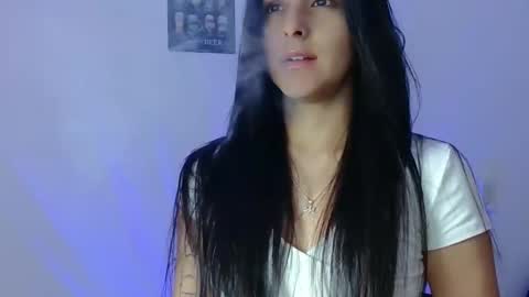 Snapshot of alicee_roos chatting on January 20, 6:53 pm Alice online show from January 20, 6:53 pm