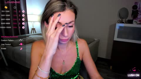 Daniella online show from December 28, 7:33 am