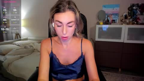 Daniella online show from November 23, 3:17 am