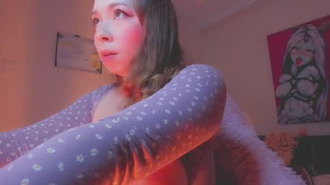 Snapshot of alicefinn chatting on December 26, 7:38 pm Dino nugget online show from December 26, 7:38 pm