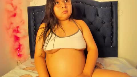 alicehott_05 online show from January 24, 3:54 am