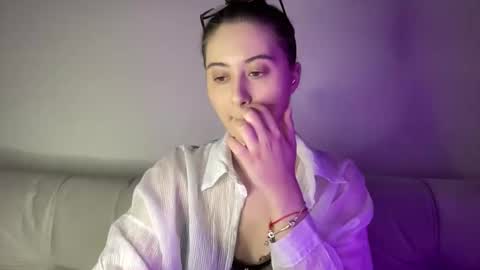 aliceinlustland online show from March 3, 6:58 pm