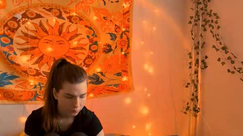Snapshot of aliceinredsquare_ chatting on March 7, 5:26 am Alice online show from March 7, 5:26 am
