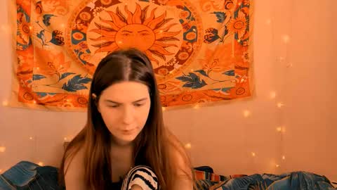 Snapshot of aliceinredsquare_ chatting on March 14, 5:24 am Alice online show from March 14, 5:24 am