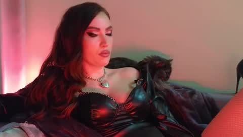Snapshot of alicejameson chatting on February 25, 9:35 pm alicejameson online show from February 25, 9:35 pm