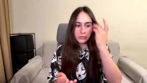 alicekollt online show from June 7, 9:51 pm