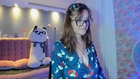 Alice online show from March 18, 2:09 pm