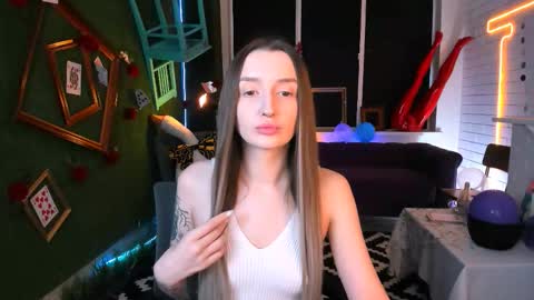 Alice online show from October 6, 12:46 pm