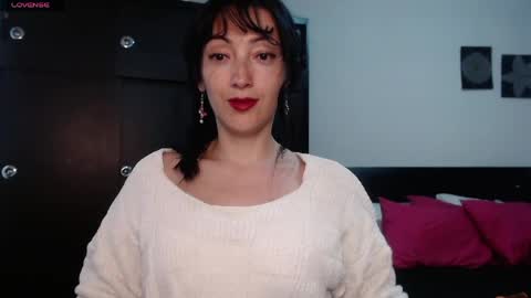 alicelove75 online show from May 13, 9:44 pm