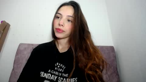 Snapshot of alicemary_533 chatting on June 1, 1:40 am Your Alice online show from June 1, 1:40 am