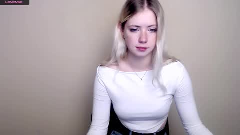 Alice online show from September 16, 12:39 pm