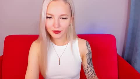 alicemonro online show from October 11, 8:35 am