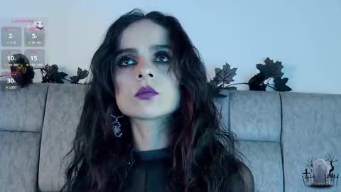 Snapshot of alicenoir_ chatting on October 6, 10:29 pm alicenoir_ online show from October 6, 10:29 pm