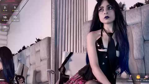 Snapshot of alicenoir_ chatting on November 19, 11:16 pm alicenoir_ online show from November 19, 11:16 pm