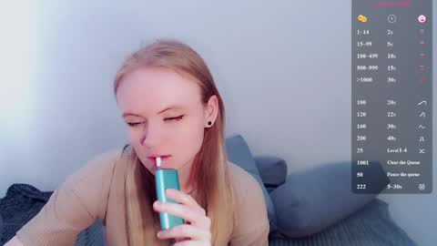 Snapshot of alicenya chatting on May 9, 5:45 am Alice online show from May 9, 5:45 am