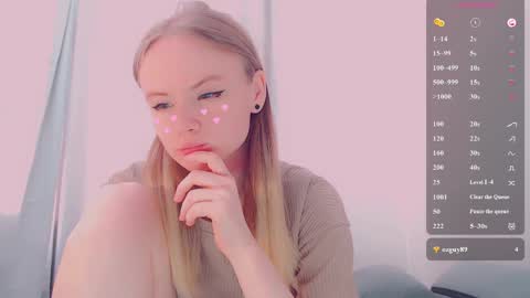 Snapshot of alicenya chatting on May 12, 5:48 am Alice online show from May 12, 5:48 am