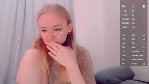 Snapshot of alicenya chatting on May 21, 7:15 am Alice online show from May 21, 7:15 am