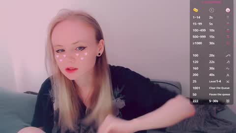 Snapshot of alicenya chatting on June 6, 5:34 am Alice online show from June 6, 5:34 am