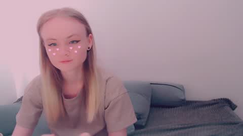 Snapshot of alicenya chatting on June 7, 5:11 am Alice online show from June 7, 5:11 am