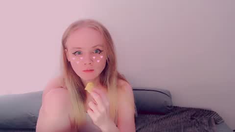 Snapshot of alicenya chatting on June 9, 6:03 am Alice online show from June 9, 6:03 am