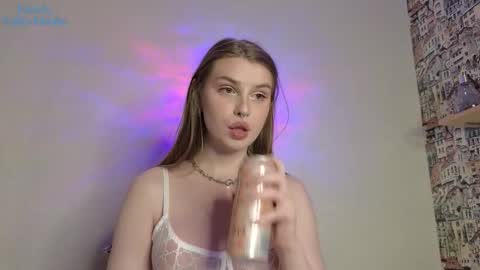 Alice online show from November 19, 3:23 pm