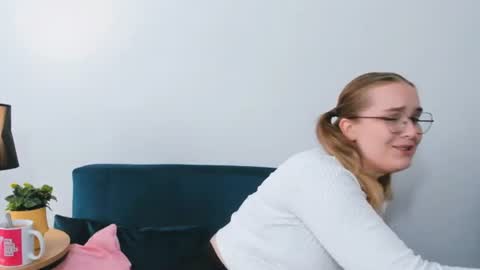 alicesensitive online show from September 25, 1:15 pm