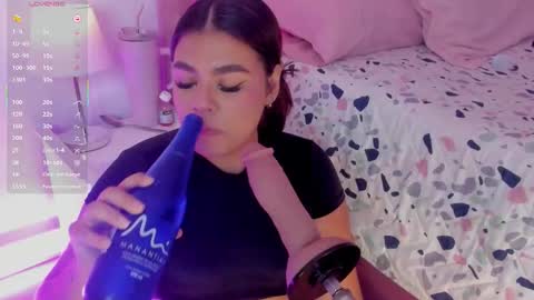 A L I C E  T H U N D E R online show from October 28, 4:27 am