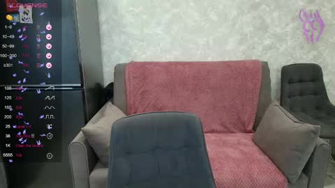 Snapshot of aliceweiss_ chatting on April 25, 1:41 pm Alice online show from April 25, 1:41 pm