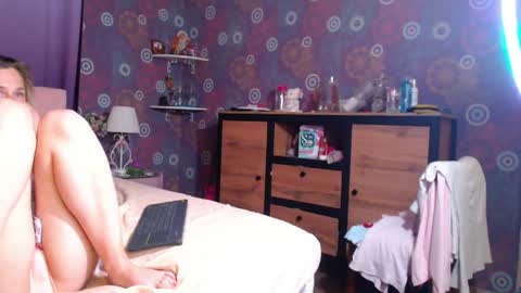 alicewetsquirt online show from May 8, 10:04 pm