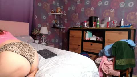 alicewetsquirt online show from June 6, 11:42 pm