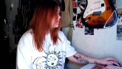 Alice online show from December 2, 1:46 pm