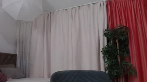 alicewiss online show from March 23, 5:44 am