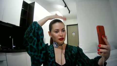 AlicexFresh online show from March 9, 2:21 pm