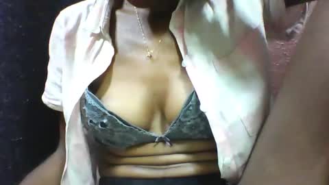 Snapshot of alicia253177 chatting on September 20, 12:39 pm alicia253177 online show from September 20, 12:39 pm