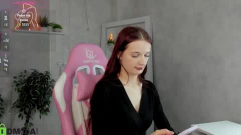 Alicia Adams online show from March 13, 12:50 am