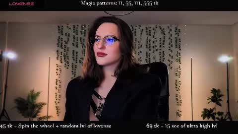 Alicia online show from June 13, 6:39 pm