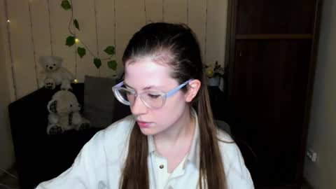 Alicia online show from January 15, 6:29 pm
