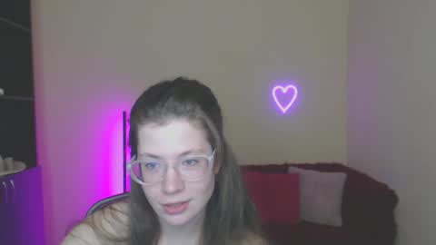 Alicia online show from February 22, 1:13 pm