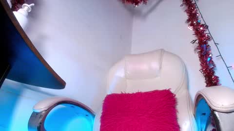 Alicia Kyse  online show from December 18, 6:10 am