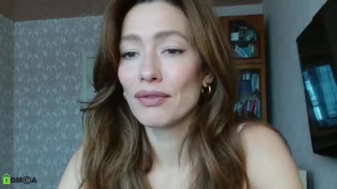 Snapshot of alicia_savory chatting on November 12, 6:14 am Alicia online show from November 12, 6:14 am