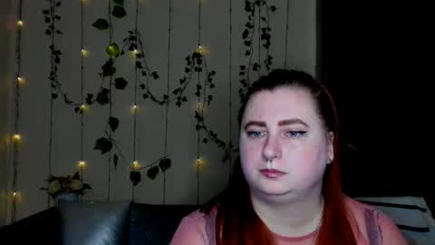 Snapshot of alicia_side_red chatting on April 9, 6:30 am Alicia online show from April 9, 6:30 am